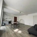 House Apartment *